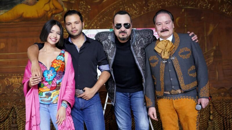 Defiende Pepe Aguilar carrera de Leonardo y pide apoyo para el cantante