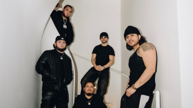 Denuncia Fuerza Regida robo de videos de su próximo disco
