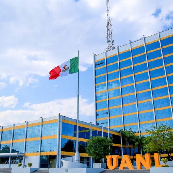 Ordenan prisión preventiva contra ex directivo de la UANL