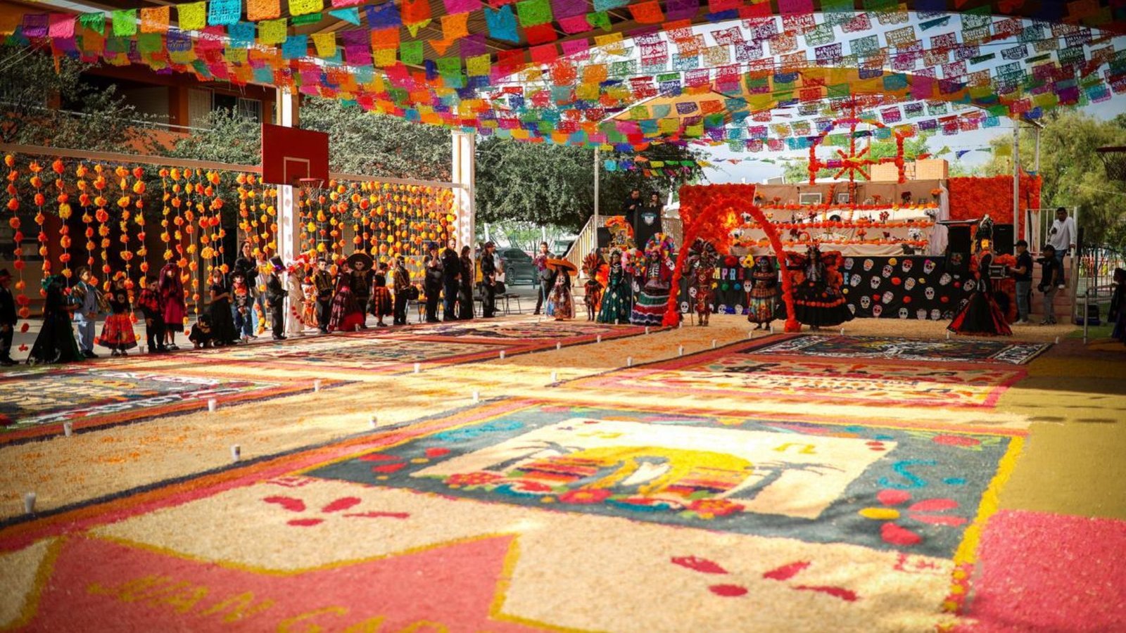 ¡Crean altar de muertos dedicado a Juan Gabriel!