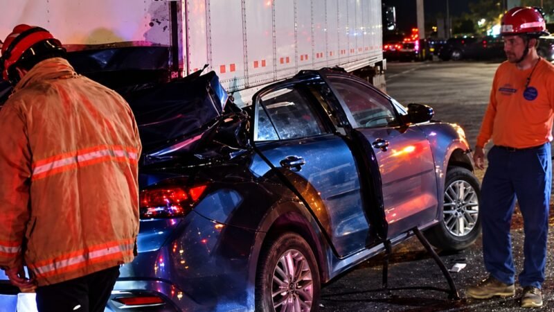 Choque contra tráiler deja cinco lesionados en Ciénega de Flores